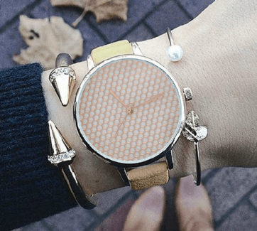 Reloj beige relieve extensible piel sintética delgado R2552