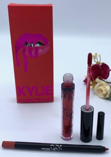Kristen Kylie Matte Liquid Lipstick & Lip liner Labial Liquido Gama B Kylie M2018