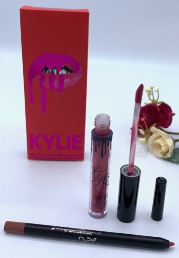 Posie K Kylie Matte Liquid Lipstick & Lip liner Labial Liquido Gama B Kylie M2016