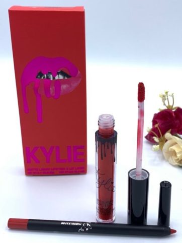 Cheerleader Kylie Matte Liquid Lipstick & Lip liner Labial Liquido Gama B Kylie M2017